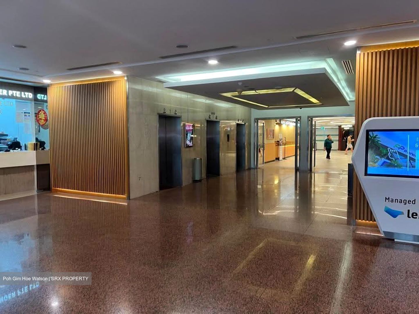 Parkway Parade (D15), Office #627819111